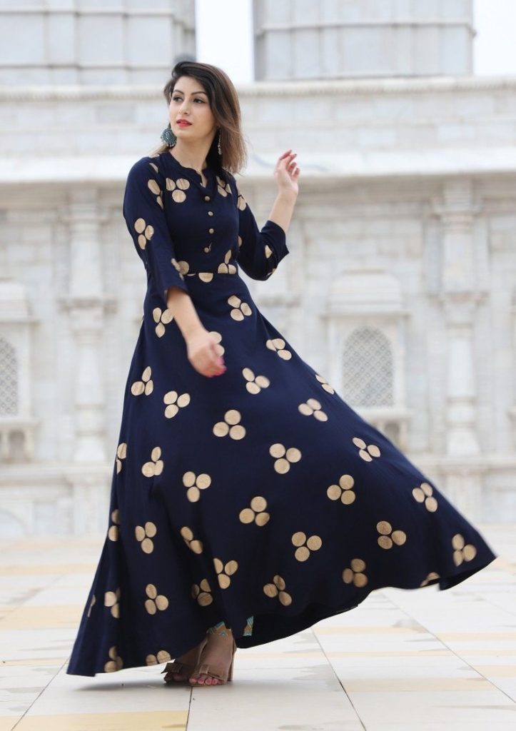How to Wear a Maxi Dress